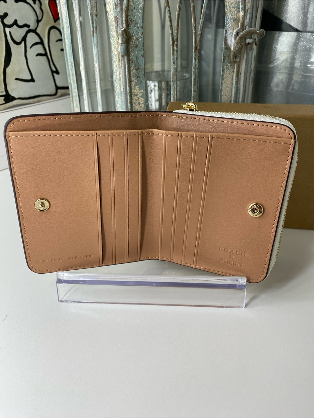 Coach x Peanuts Snoopy Surf Zip Wallet - Picture 6 of 12